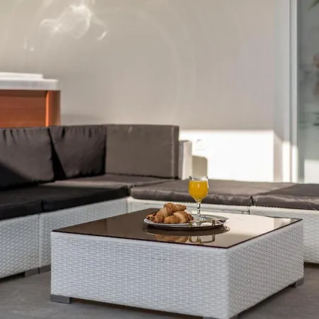 Gorgeous In Strozanac With Kitchen *