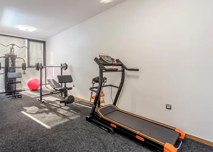 Apartment Cozy In Strozanac With Wifi